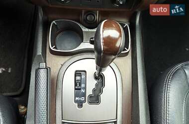 Внедорожник / Кроссовер SsangYong Rexton 2013 в 