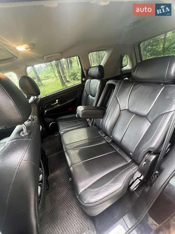 Позашляховик / Кросовер SsangYong Rexton 2015 в Новояворівську
