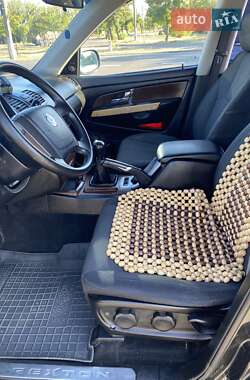 Внедорожник / Кроссовер SsangYong Rexton 2006 в 