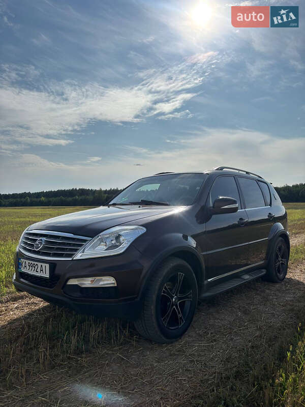 Позашляховик / Кросовер SsangYong Rexton 2013 в 