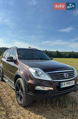 Позашляховик / Кросовер SsangYong Rexton 2013 в 