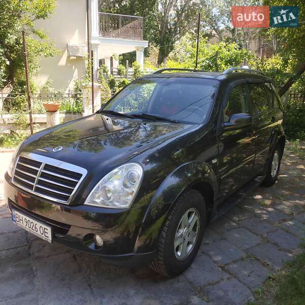 Внедорожник / Кроссовер SsangYong Rexton 2010 в 