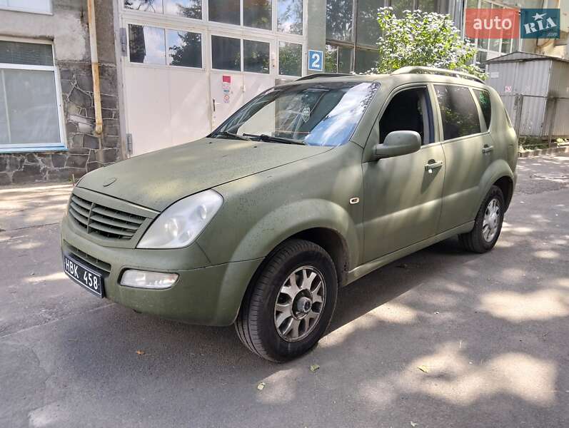 Внедорожник / Кроссовер SsangYong Rexton 2004 в Киеве