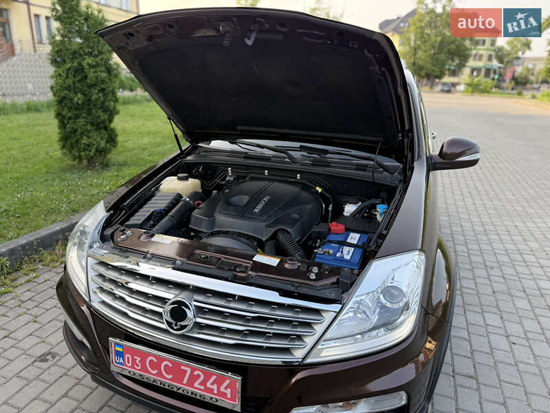 Позашляховик / Кросовер SsangYong Rexton 2013 в Львові