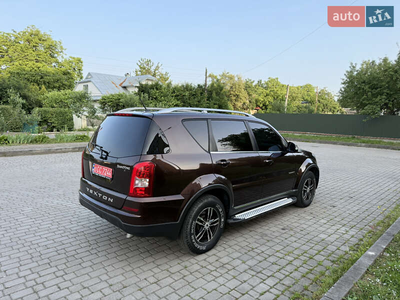 Позашляховик / Кросовер SsangYong Rexton 2013 в Львові