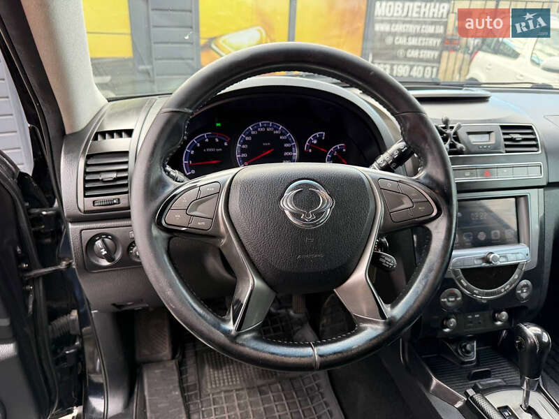 Внедорожник / Кроссовер SsangYong Rexton 2017 в Стрые