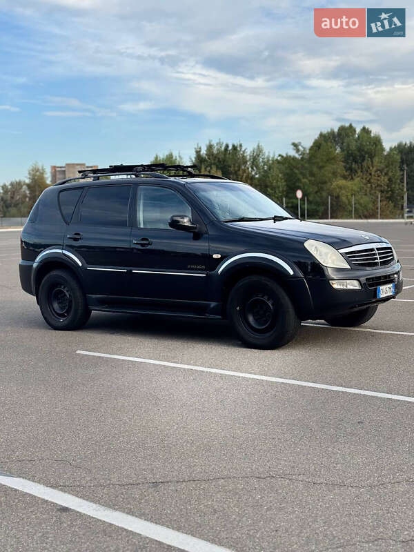 Внедорожник / Кроссовер SsangYong Rexton 2005 в Киеве