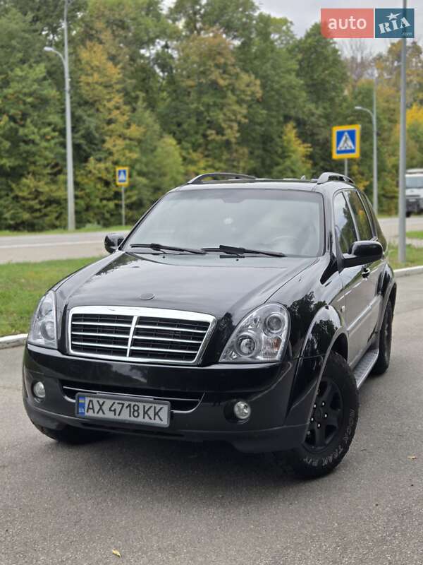 Позашляховик / Кросовер SsangYong Rexton 2008 в 