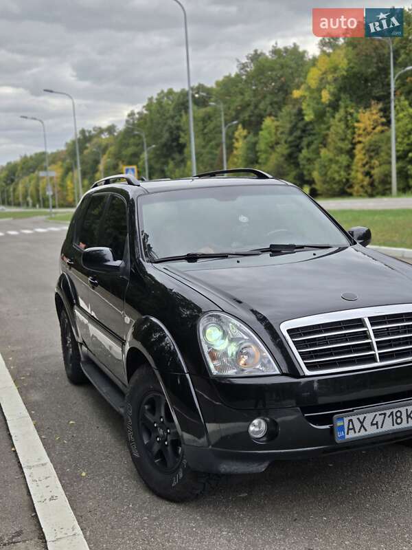 Позашляховик / Кросовер SsangYong Rexton 2008 в Харкові