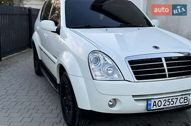 Позашляховик / Кросовер SsangYong Rexton 2008 в 