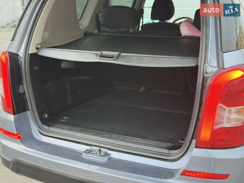 Внедорожник / Кроссовер SsangYong Rexton 2012 в Киеве