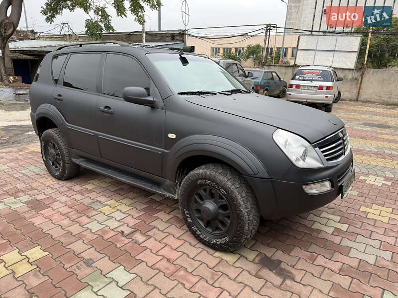 Внедорожник / Кроссовер SsangYong Rexton 2005 в Одессе