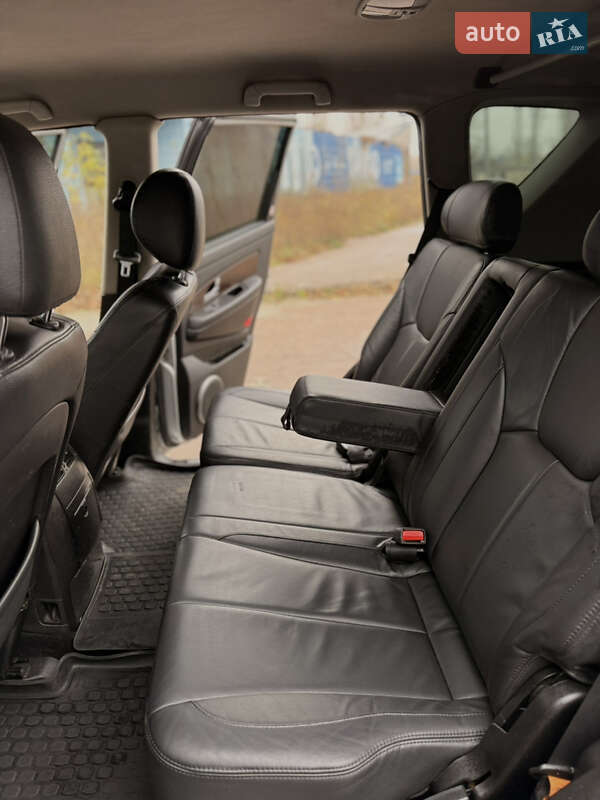Внедорожник / Кроссовер SsangYong Rexton 2013 в Киеве