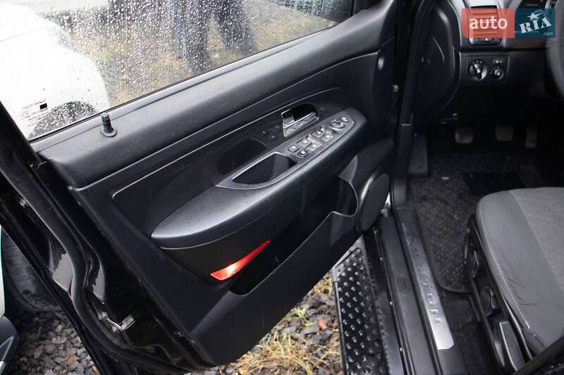 Внедорожник / Кроссовер SsangYong Rexton 2011 в Вараше фото 8 Внедорожник / Кроссовер SsangYong Rexton 2011 в Вараше