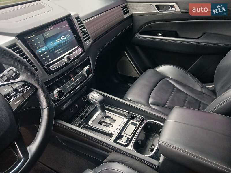 Внедорожник / Кроссовер SsangYong Rexton 2019 в Черкассах