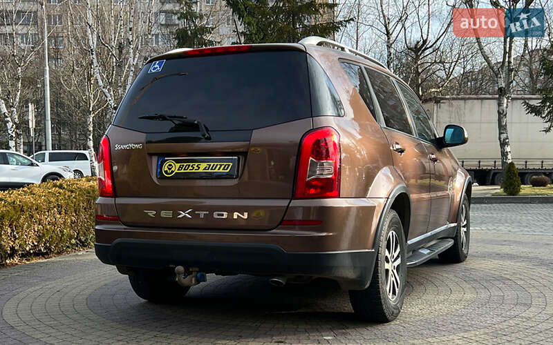 Внедорожник / Кроссовер SsangYong Rexton 2015 в Львове