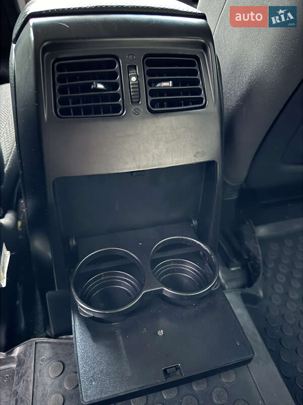 Внедорожник / Кроссовер SsangYong Rexton 2012 в Киеве