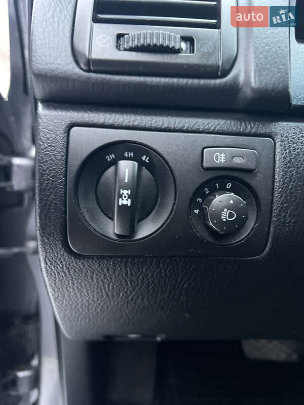 Внедорожник / Кроссовер SsangYong Rexton 2014 в Киеве