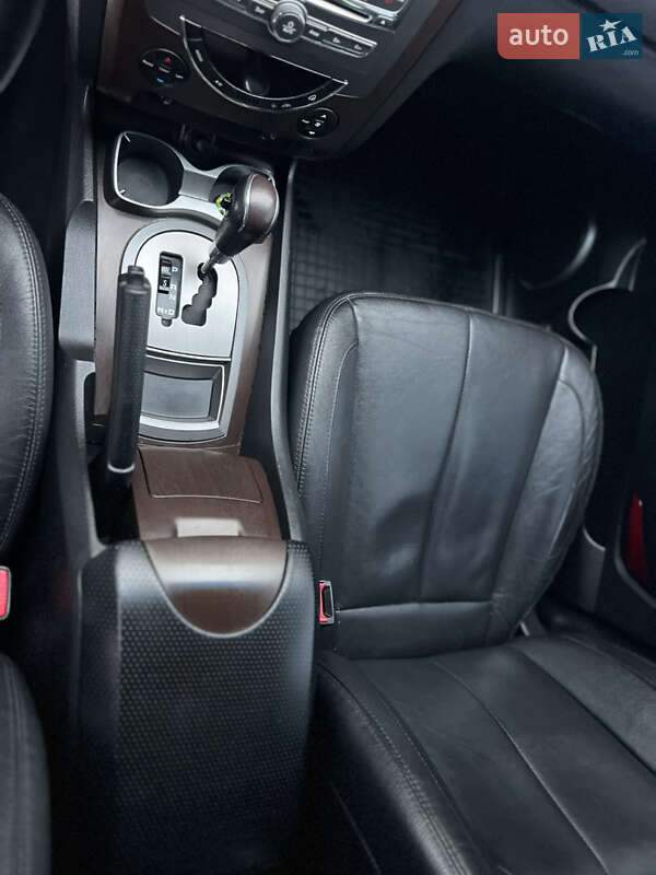 Внедорожник / Кроссовер SsangYong Rexton 2014 в Киеве