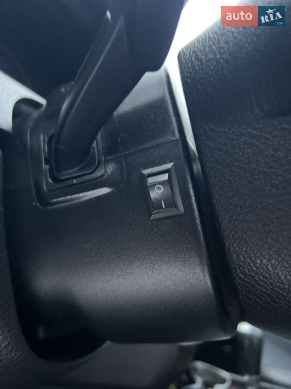 Внедорожник / Кроссовер SsangYong Rexton 2014 в Киеве