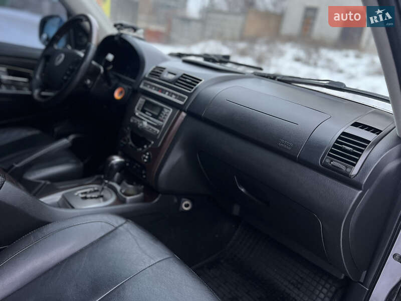 Внедорожник / Кроссовер SsangYong Rexton 2014 в Киеве