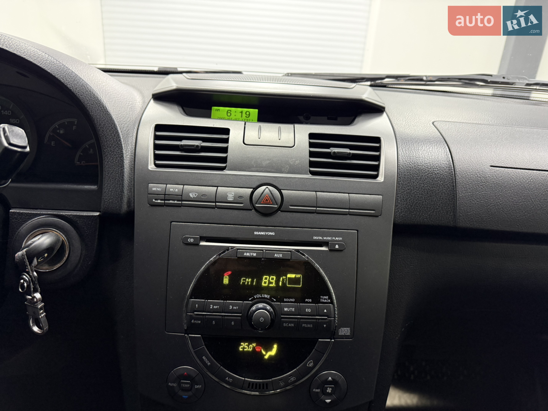 2011 SsangYong Rexton - мініатюра 15