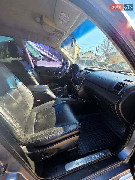 Внедорожник / Кроссовер SsangYong Rexton 2011 в Одессе