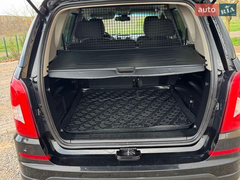 Внедорожник / Кроссовер SsangYong Rexton 2012 в Южном