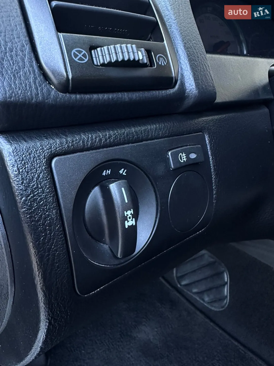 2012 SsangYong Rexton - мініатюра 22