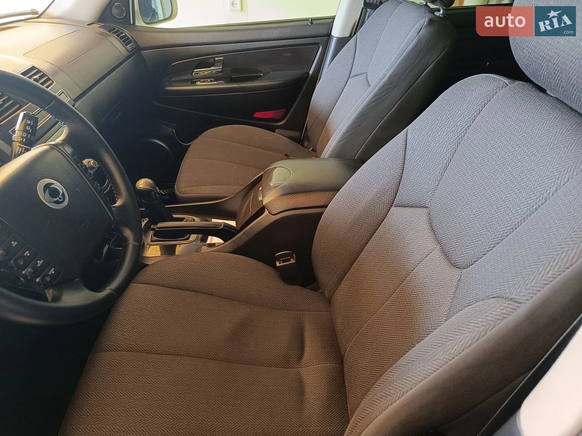 2014 SsangYong Rexton - мініатюра 17