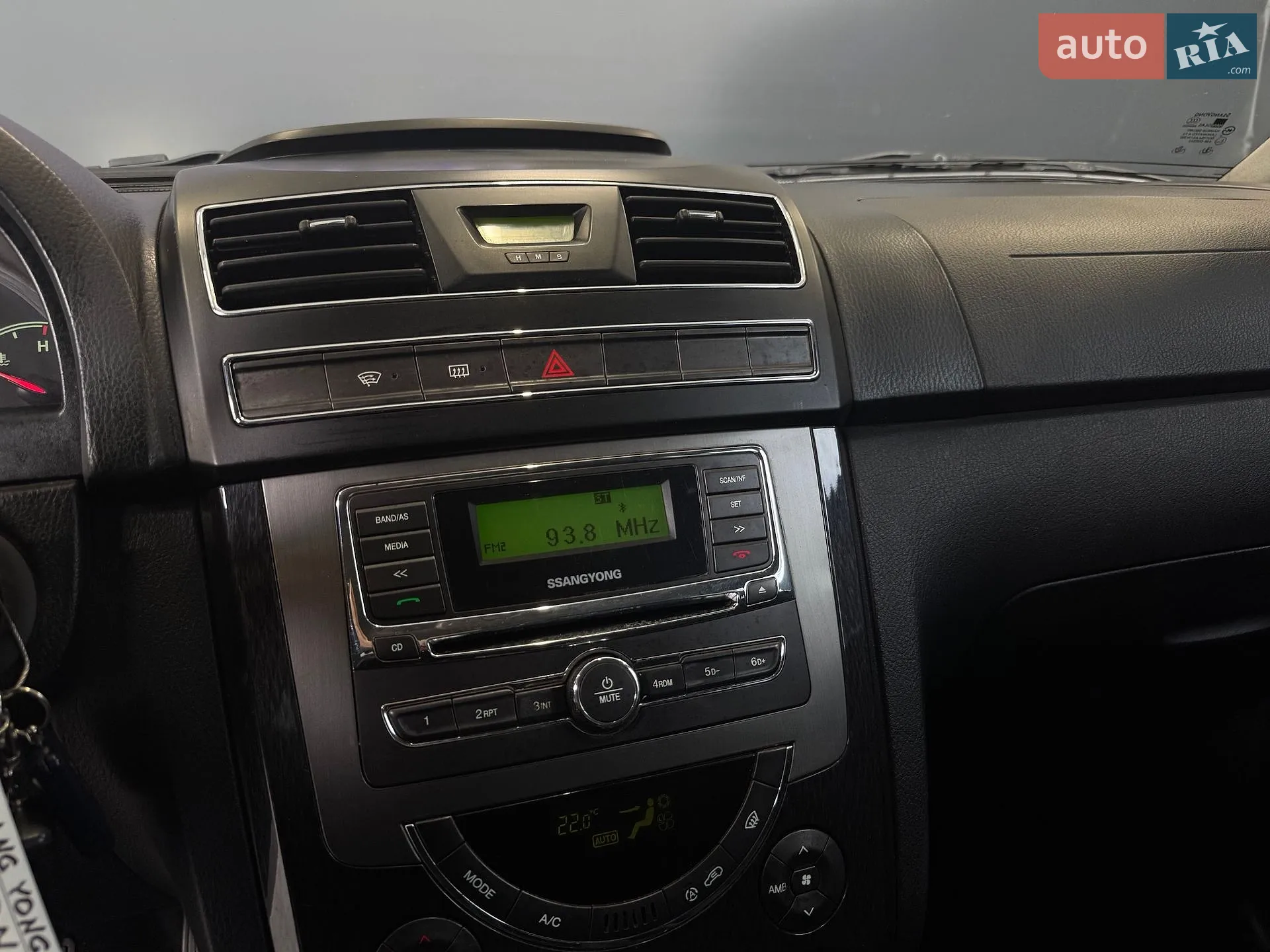 2012 SsangYong Rexton - мініатюра 26