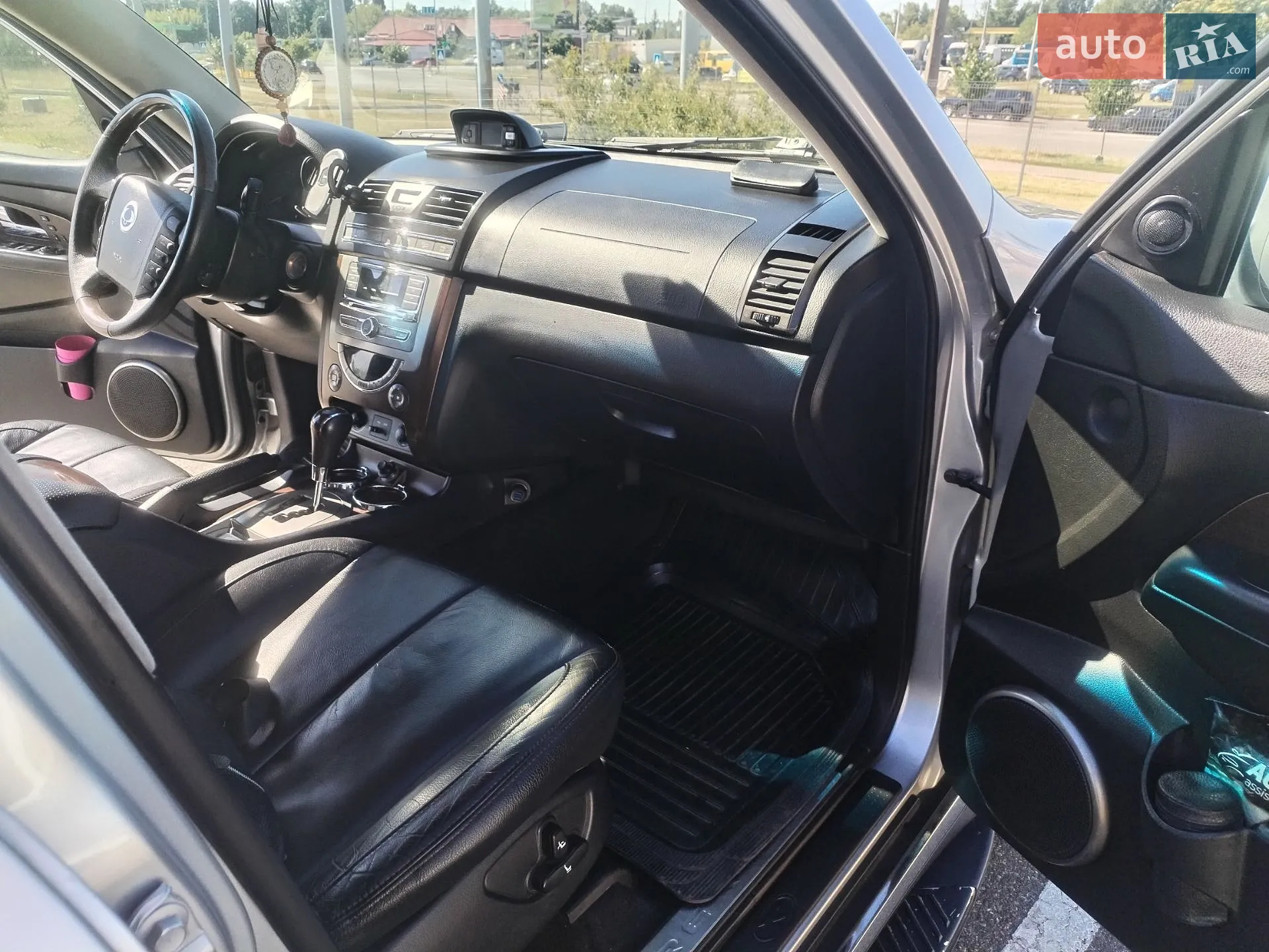 2012 SsangYong Rexton - мініатюра 12