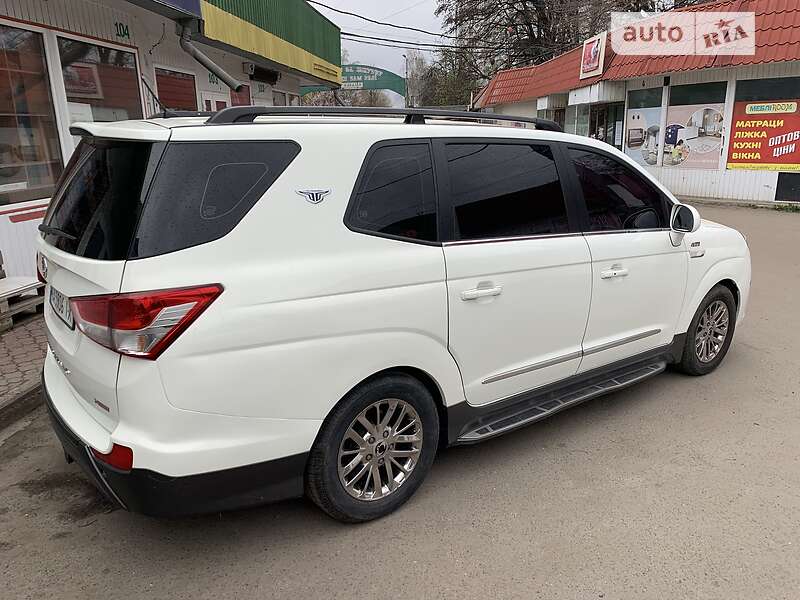 Мінівен SsangYong Rodius 2015 в Черкасах