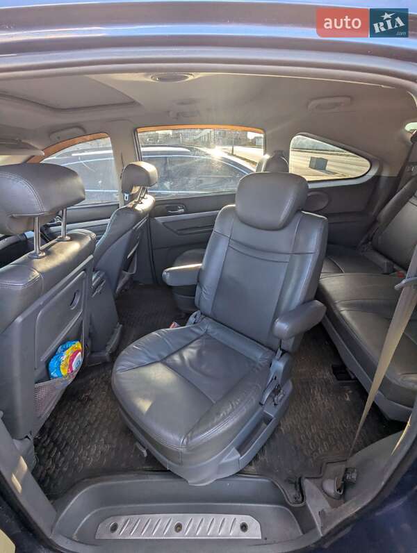 Мінівен SsangYong Rodius 2008 в Івано-Франківську