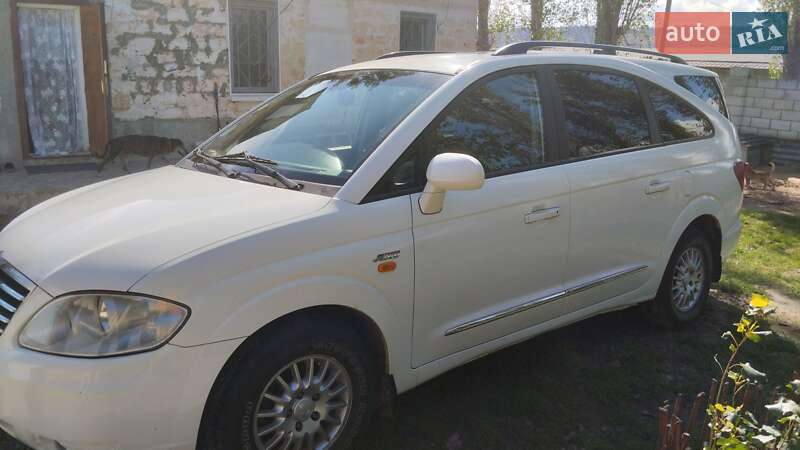 Минивэн SsangYong Rodius 2008 в Николаеве