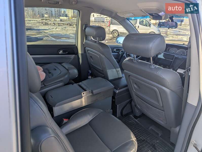 Минивэн SsangYong Rodius 2006 в Киеве фото 5 Минивэн SsangYong Rodius 2006 в Киеве