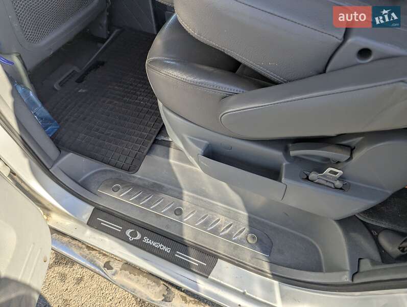 Минивэн SsangYong Rodius 2006 в Киеве фото 9 Минивэн SsangYong Rodius 2006 в Киеве