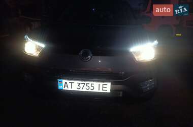 Позашляховик / Кросовер SsangYong Tivoli 2016 в 