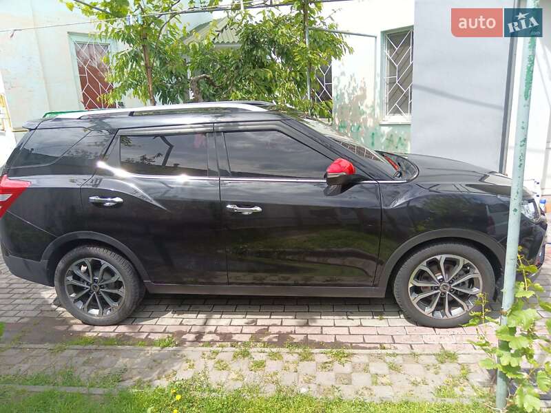 Внедорожник / Кроссовер SsangYong Tivoli 2016 в Черкассах
