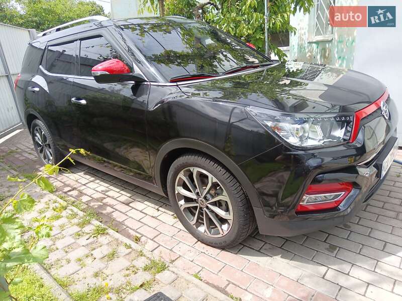 Внедорожник / Кроссовер SsangYong Tivoli 2016 в Черкассах