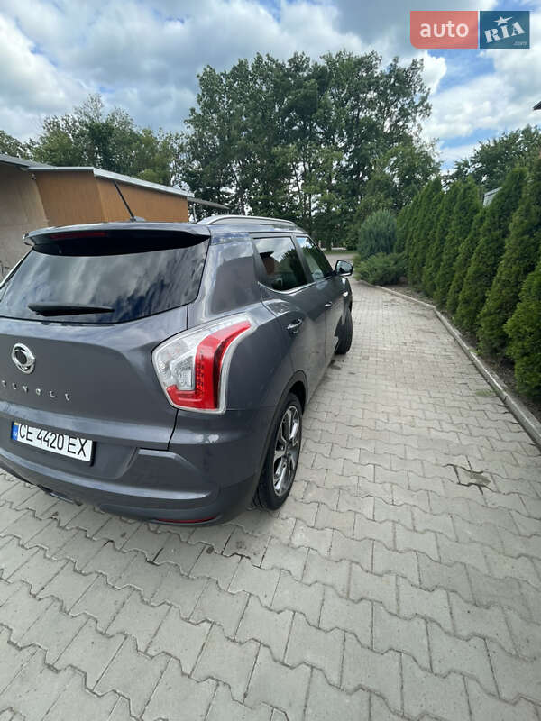 Внедорожник / Кроссовер SsangYong Tivoli 2015 в Кицмани
