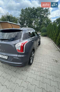 Внедорожник / Кроссовер SsangYong Tivoli 2015 в 