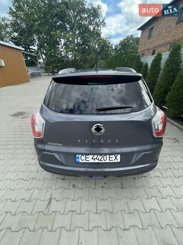 Внедорожник / Кроссовер SsangYong Tivoli 2015 в Кицмани