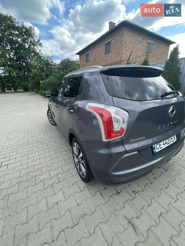 Внедорожник / Кроссовер SsangYong Tivoli 2015 в Кицмани