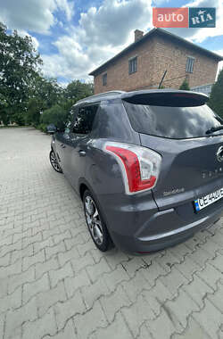 Внедорожник / Кроссовер SsangYong Tivoli 2015 в 
