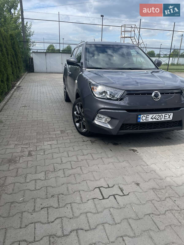 Внедорожник / Кроссовер SsangYong Tivoli 2015 в Кицмани