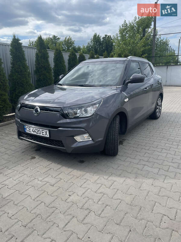 Внедорожник / Кроссовер SsangYong Tivoli 2015 в Кицмани