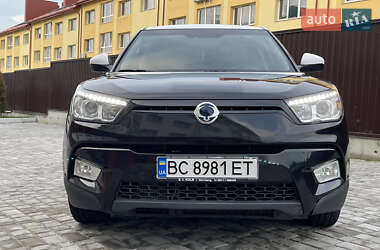 Позашляховик / Кросовер SsangYong Tivoli 2015 в 