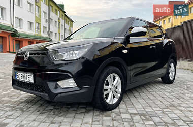 Позашляховик / Кросовер SsangYong Tivoli 2015 в 
