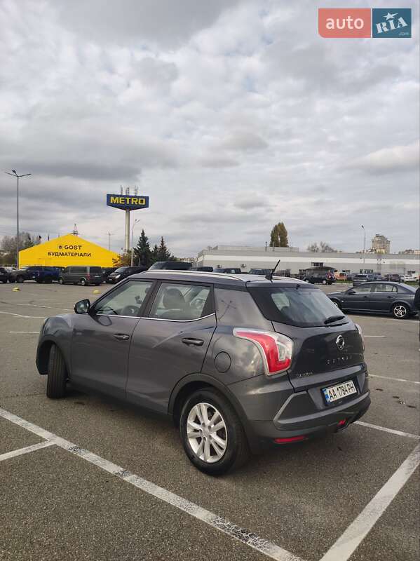 Внедорожник / Кроссовер SsangYong Tivoli 2016 в Киеве